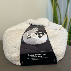 NWT! UGG POLAR TEXTURED TABLET POUF